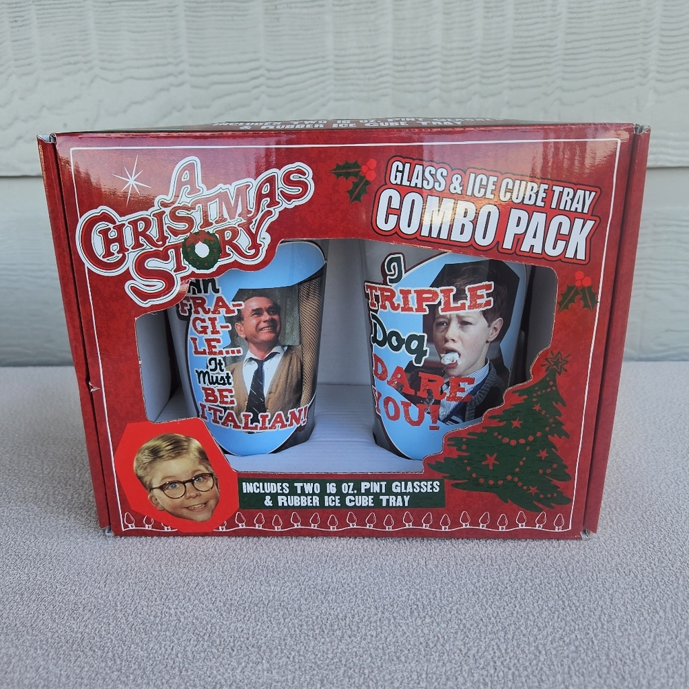 A Christmas Story Glass & Leg Lamp Ice Cube Tray Combo Pack 16 oz. Pint Glasses